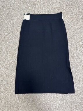 Diadora Black Pencil Skirt with Cream Waist Accent